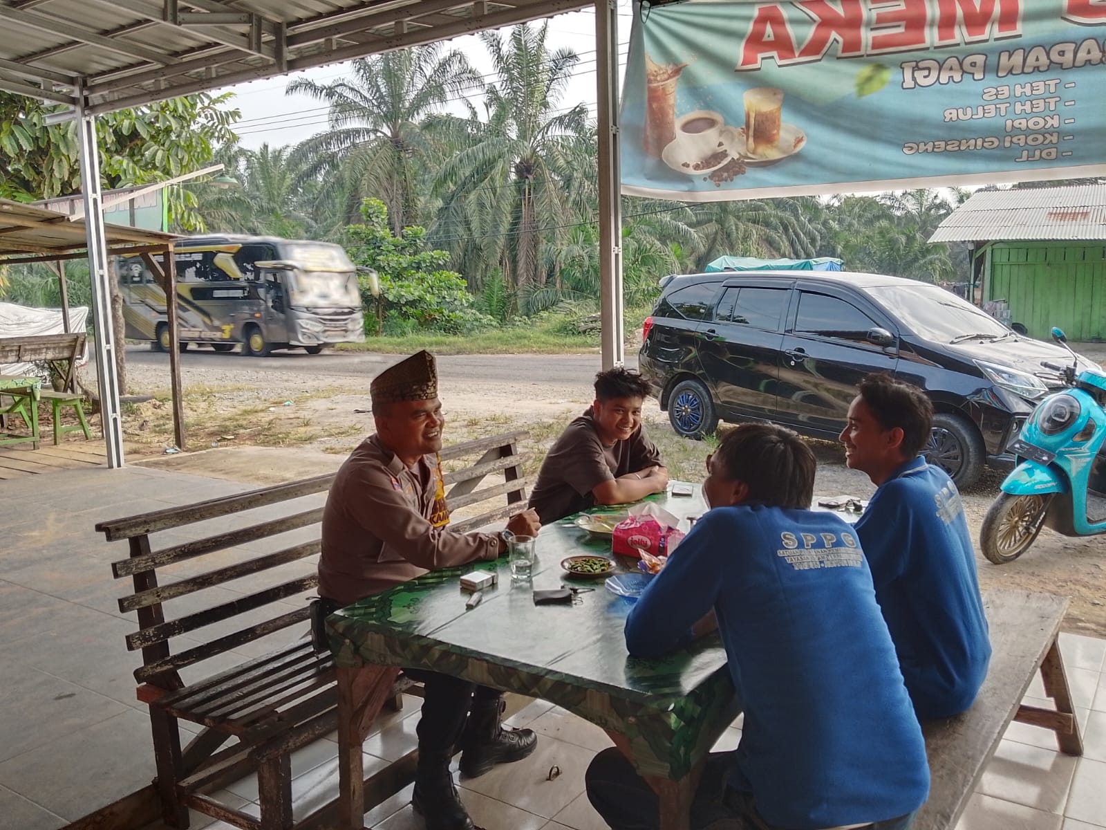 Polsek Tandun Perkuat Sinergitas dengan Warga Lewat Jumat Curhat, Ajak Masyarakat Jaga Kamtibmas dan Cegah Karhutla