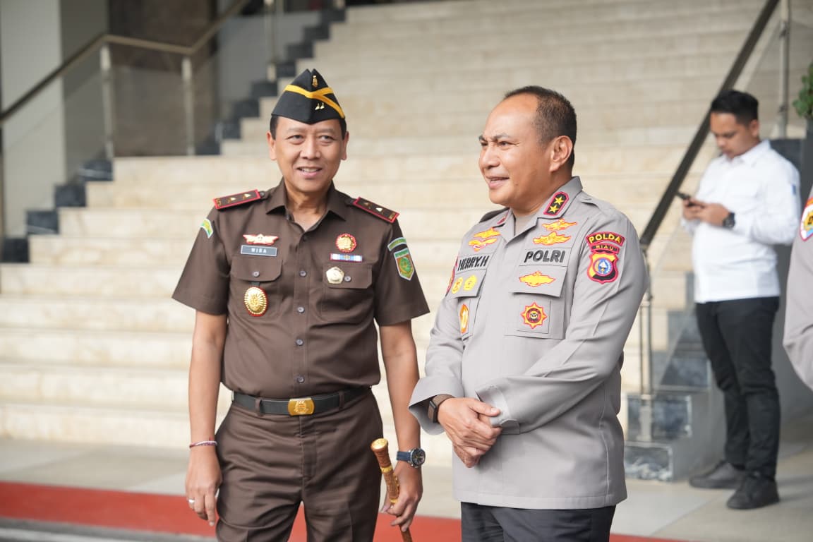 Kapolda Riau dan Kajati Perkuat Sinergi Penegakan Hukum